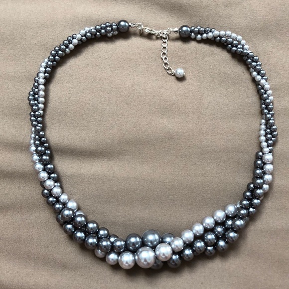Francesca's Collections Jewelry - Pearl braided necklace Francesca's Collections Jewelry - Pearl braided necklace